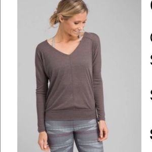 NWOT Prana XS slouchy, double V yoga layering top